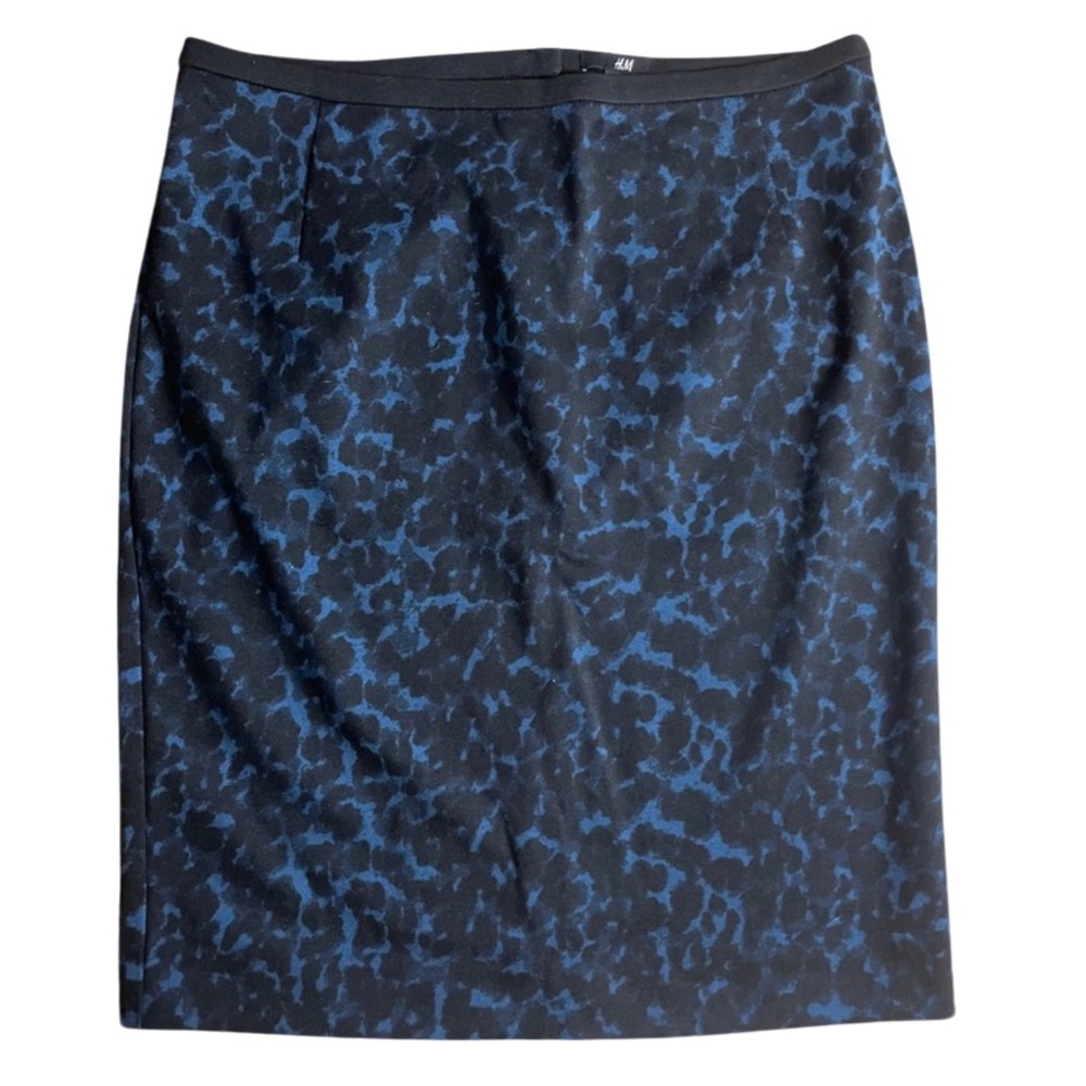 H&M || Blue Black Leopard Fitted Knee-Length Skirt || size 10